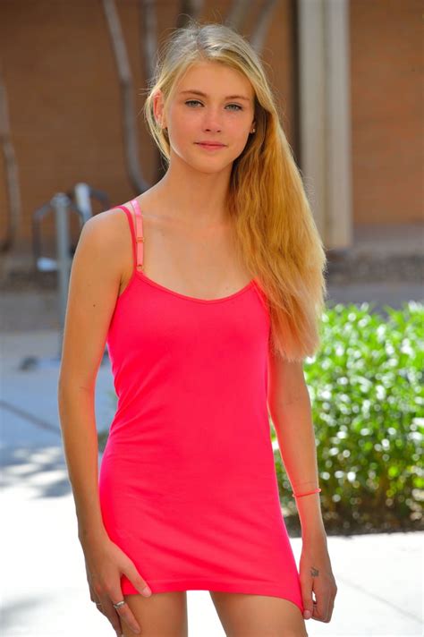 Hannah Hays's Instagram, Twitter & Facebook on IDCrawl