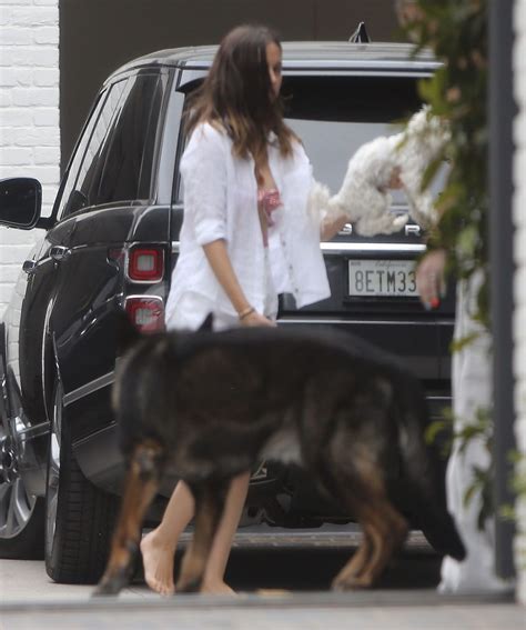 Ana De Armas Showed Bare Feet And Underboobs In LA (19 Photos) | #The