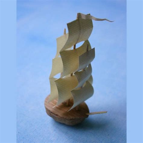 walnut shell ship   tiny full square rigged  mast