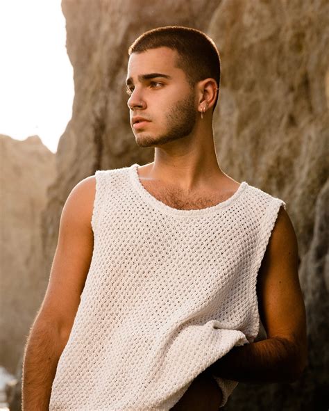 noa taieb | your kisses taste like malibu | Instagram