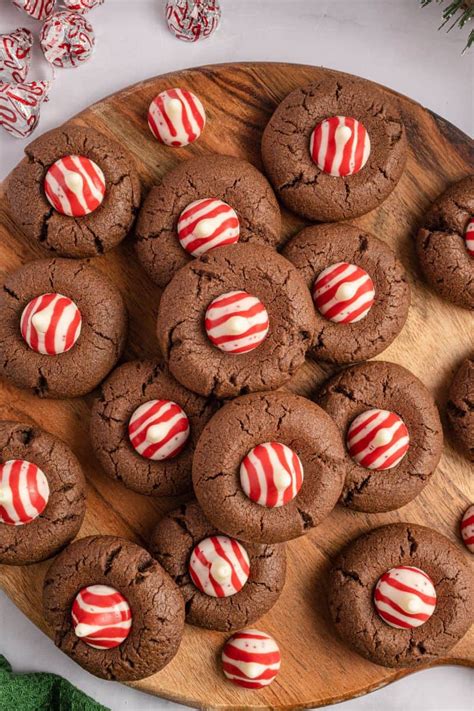 Peppermint Kiss Cookies | Everyday Family Cooking