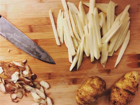 Copycat Checkers & Rally's Champ Burger and Fries (with Photos)