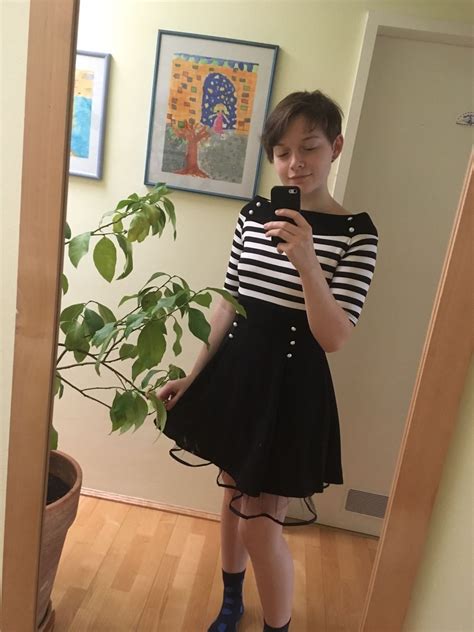Style Guide Boys Wearing Skirts, Wearing Dress, Up Girl, Girly Girl ...