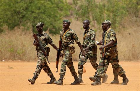 Mali: Islamist suicide bomber kills four soldiers - Islam Media Analysis