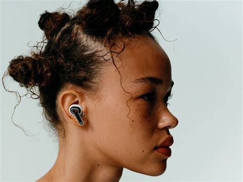 Nothing ear (1) lightweight earbuds use Clear Voice Technology and 3 ...