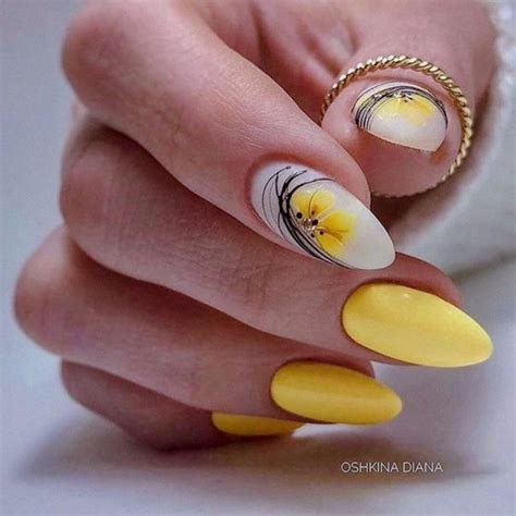 Нежнейший весенний дизайн 💛🍀💛🍀💛🤩🤗. | Manicure, Square acrylic nails ...