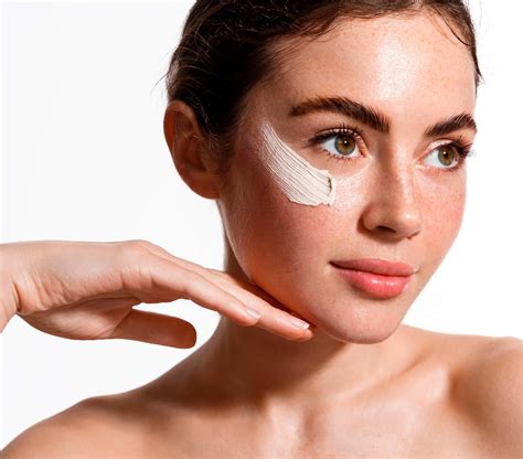 Увлажняющие кремы с SPF для лица | Черный Жемчуг