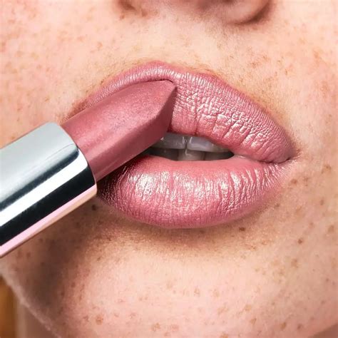 Купить кремовая губная помада по низкой цене в интернет-магазине Avon