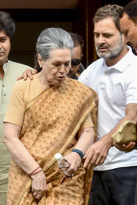 The Miami Herald: Historical News and Archives 31