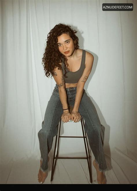 MEGHAN MORRISON Feet - AZNudeFeet