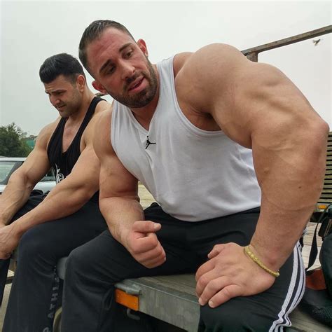 Muscle Lover: German beast Kevin Wolter