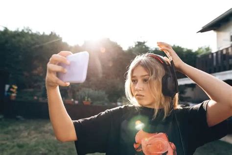 Why We Really Need To Talk To Teenage Girls About Anal Sex - Yahoo News UK