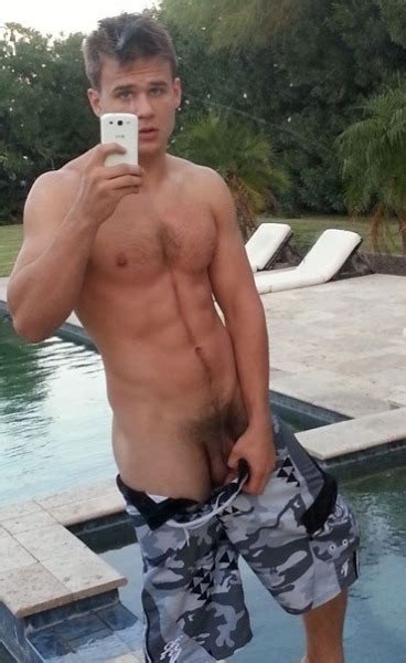 bi-college-guy.tumblr.com - Tumbex