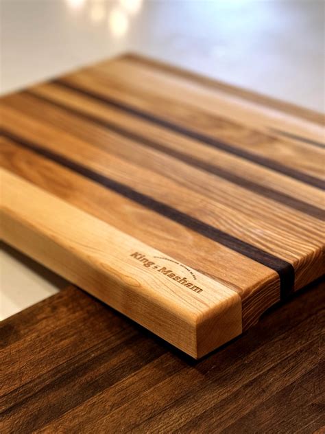 Ash, Maple & Walnut | 01 - Le King de Masham | Artisan du bois