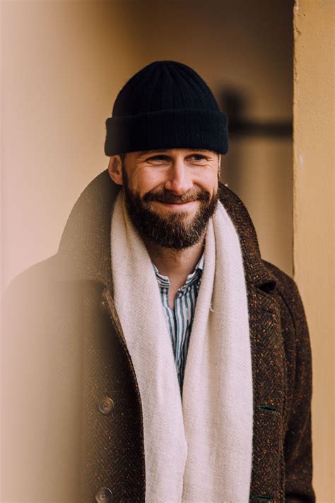 how to wear a beanie 8