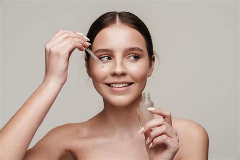 Gluconolactone in Skin Care, Explained