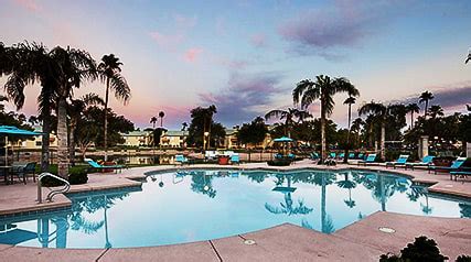 Apartments in Superstition Springs | Lakeview at Superstition Springs