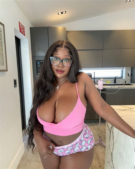 Vicky Hyuga (@vickyyhyuga) • Instagram photos and videos