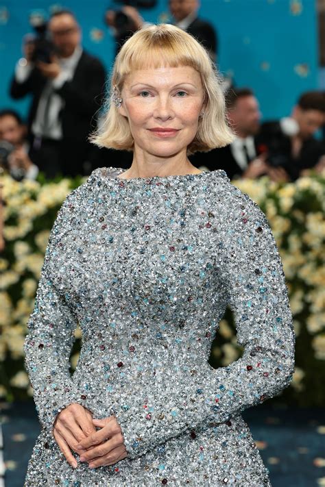 Pamela Anderson mit neuer Kurzhaarfrisur: Ihr “Flipped Bob” mit Micro