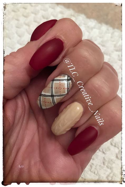 Fall Plaid Sweater Nails