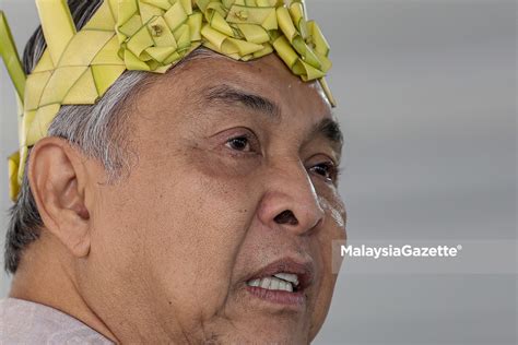 delegasi bn  china lawatan biasa tak  pengaruh komunis  umno