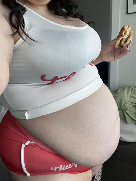 Stuffed my belly till it hurt : r/ssbbw