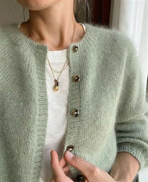 8 стильных жакетов, связанных простой гладью | Только handmade | Дзен