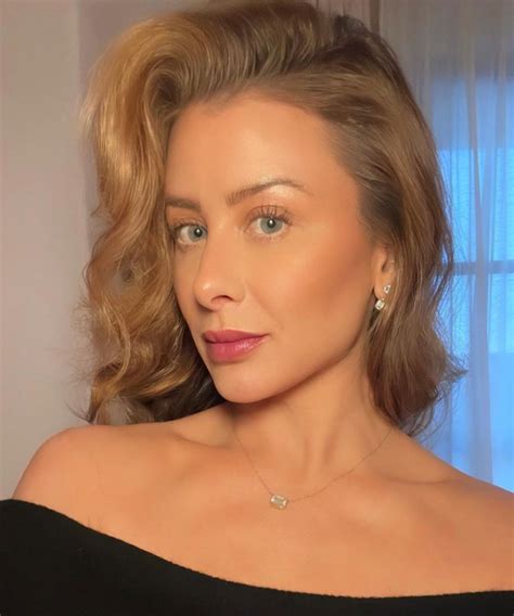 Lo Bosworth: Pioneering Wellness for Women and Celebrating Female ...