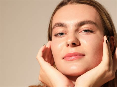How to Achieve the ‘No Makeup’ Makeup Look Step-By-Step