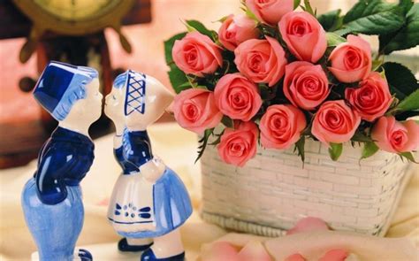 45 лет совместной жизни (сапфировая свадьба): как отметить и что подарить