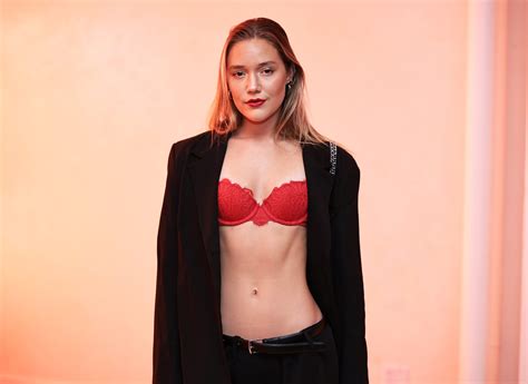 Famous Bisexual People - Bisexual Celebrities Who Have Come Out