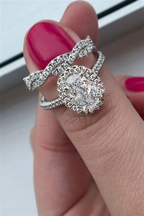 24 Unique Wedding Rings For Somebody Special | Oh So Perfect Proposal