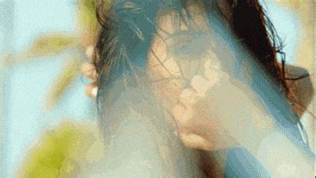 Sensual GIFs - Find & Share on GIPHY