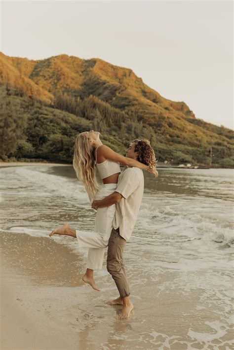 beach couples session couples photoshoot inspo lauren novak photography