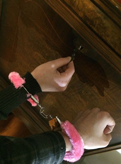 The Couple Trap [Escaping Tip] - Room Escape Artist