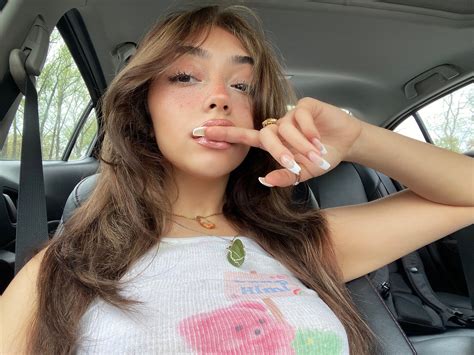 violet on Twitter | Prettiest celebrities, Pretty face, Pretty