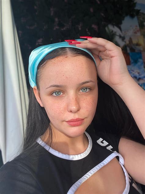 Discover more like Ukgirlsgonewild: Me: sends nudes. Them: omg your