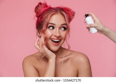 525 Woman Dying Her Hair Images, Stock Photos, 3D objects, & Vectors ...