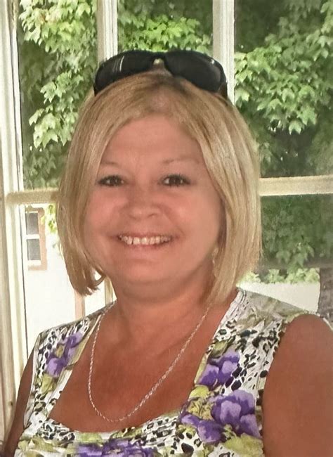 Kelly Carroll Robbs | Greene Funeral Home