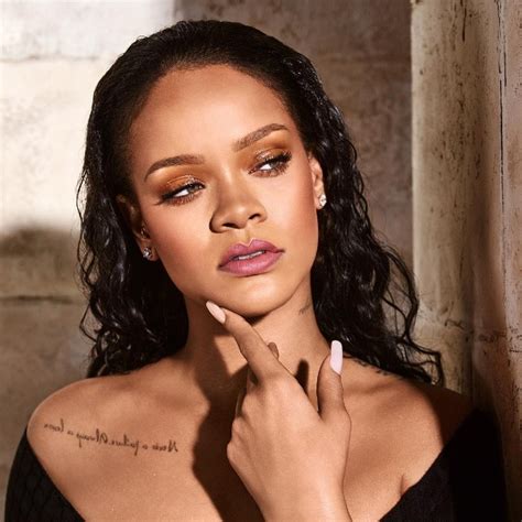 10 Delicate and Minimalist Collarbone Tattoo Design Ideas | Preview.ph