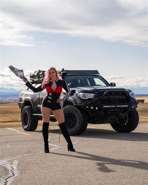 Misslee403 - Misslee403 updated their cover photo.