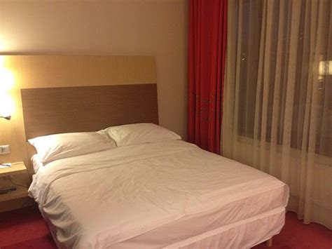 COSMOS SAINT-PETERSBURG PULKOVSKAYA HOTEL, A MEMBER OF RADISSON ...