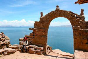 Taquile Island: The Colorful Peru Culture Where Men Knit and Women Are ...