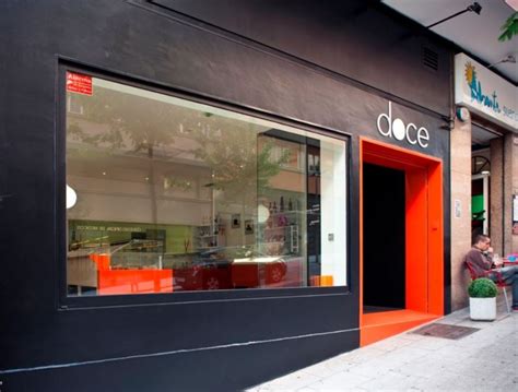 Modelos de fachadas modernas para un local comercial
