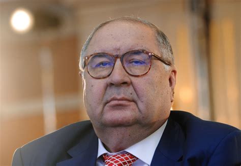 В пресс-службе Усманова заявили, что не просили Навального удалять ...