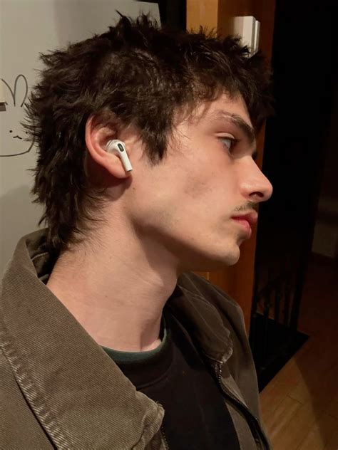 Retro vibes the mod haircut women will dominate 2025 4