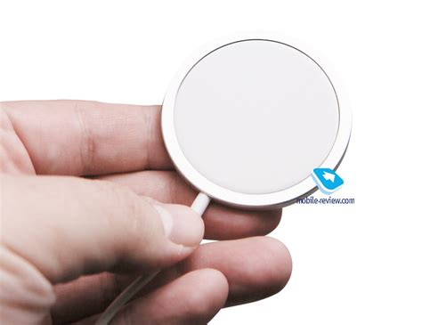 Mobile-review.com Обзор беспроводной зарядки Apple MagSafe