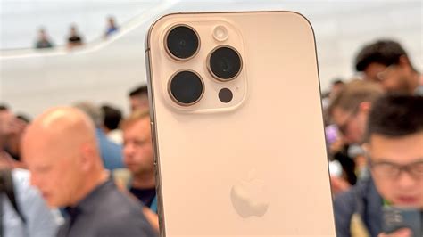 iPhone 16 Plus vs. iPhone 16 Pro Max: Which new iPhone should you buy ...