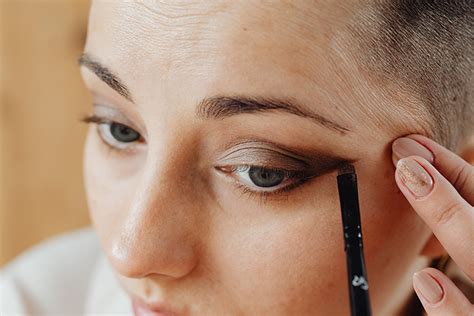 Smokey Eye Makeup for Beginners: A Step-by-Step Guide | Forest Essentials