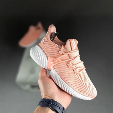 Женские летние кроссовки adidas alphabounce пудровые весение модные ...